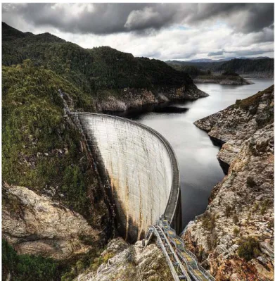 Figure 1.2 Gordon Dam, Tasmania, an arch dam. (Wikiwand, 2018)
