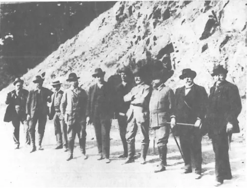 Fig. 10. A group of participants in the geological excursion to Vihnye in 1901 (from left to  right): T