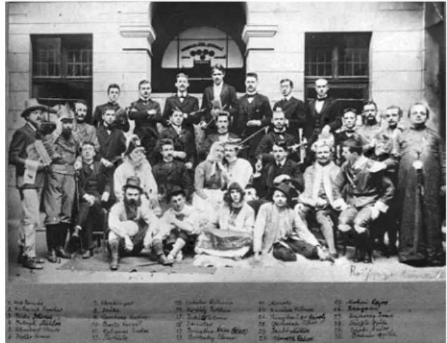 5. kép: Kabarészereplő collegisták az intézet korai időszakából
