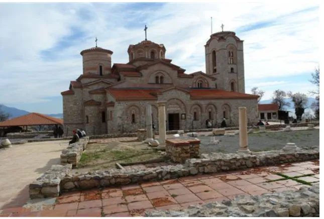 46. ábra: Városkép-formáló vallásos építészet – ortodox templom Ohridban (Macedónia) (A szerző felvétele)