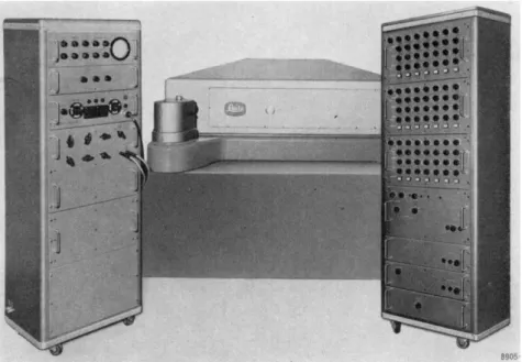 Abb. 1.—Lichtelektrisches Gitterspektrometer mit Anregungsgerat FES 70 (links) und  elektronischem Auswertegerat (rechts) fiir 21 Kanale