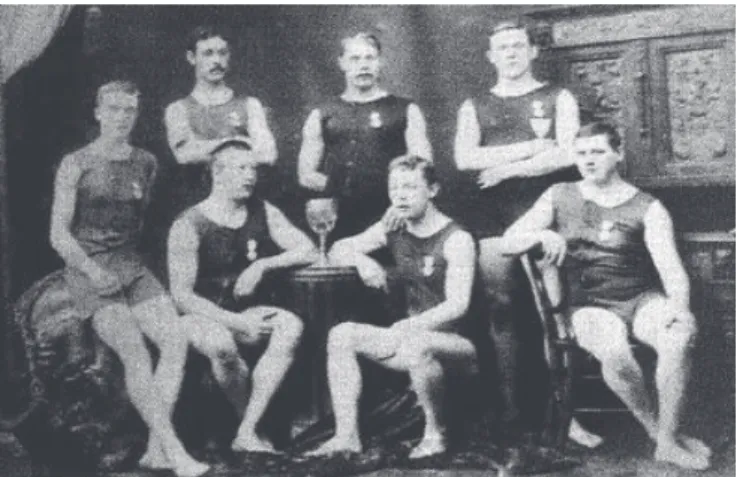 9. kép :  Az Angolok 1888-ban elsőként rendezték meg a nemzeti bajnokságot. A Londonban rende- rende-zett bajnoki döntőt a Burton Amateur Klub nyerte 3-0-ra az Otter London ellen