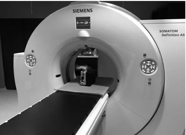 1. ábra. CT berendezés, melyben egy Szuper 8-as filmvetítő van elhelyezve. (A szerző fotója, 2017.)