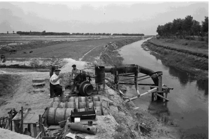 Fig. 4. The channel under construction, photographed by the engineer Brunó Lupkovics, 1926