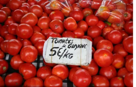 3. kép Helyben termelt paradicsom  -  ilyen  árért  sok  franciaországi  vagy  magyar  termelő  boldog  lenne  (Cayenne, piac) 