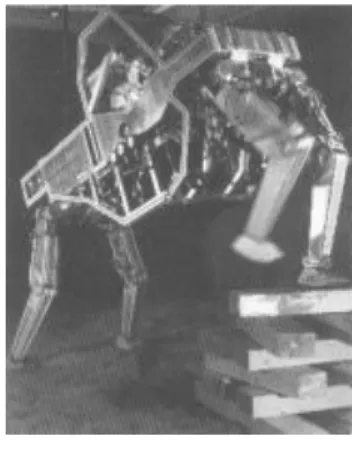 Mosher vezetése alatt megalkotásra került a GE Quardruped (5. ábra) nevezetű lépegető robot