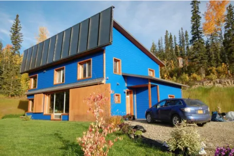 4. ábra. A SunRise Home nevű lakóépület (Fairbanks, Alaszka), melynek éves hőigényét egy kisméretű  szezonális, szenzibilis hőtároló rendszer biztosítja (Making Houses Work é