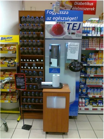 14. ábra:  Élelmiszerbolt  eladóterében  elhelyezett  tejautomata 