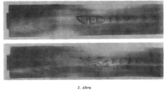 A Balatonban talált kard (katalógusszám: 55.3115 — 1. ábra) vizsgálatánál  figyelembe kell venni a szakirodalomban már ismert, heraldikai ábrákat vi­