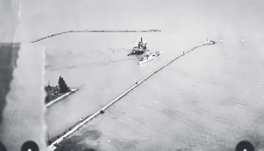 6. kép: A Kelén vagy a Helka befut a siófoki kikötőbe. A hajó felépítménye alapján az 1920-as  években készült felvétel (G I h 3198 – 407)