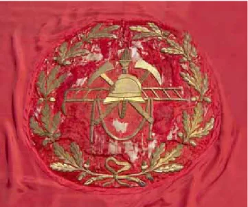 14. kép. A kartonlap alatti medailon. A régi medaiolont új  zászlóalapra dolgozták fel.