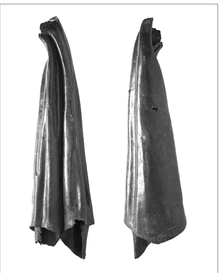 8. kép Karon átvetett, rojtozott szélű köpeny töredéke ismeretlen lelőhelyről (Magyar Nemzeti Múzeum,  ltsz.: RR 62.33.1) (fotó: Kardos Judit)