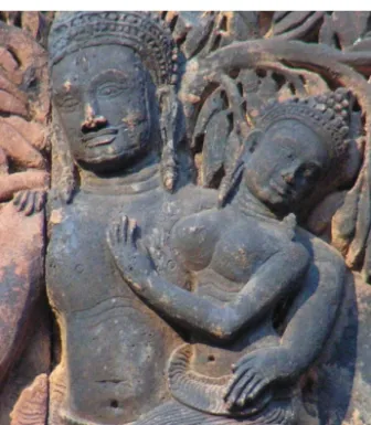 3. kép Hagyományos típusú sampot Pārvatīn a Rāvaṇānugraha-mūrti   domborművön. Banteay Srei, déli könyvtárépület keleti oromzat (a szerző felvétele) 