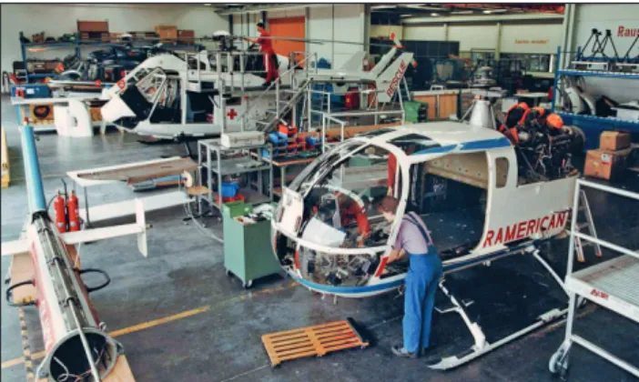 10. ábra. Az MBB BO 105 és BK 117 típusú helikopterek  gyártása az USA mentőszolgálatai számára, az 1990-es évek  elején (Fotó: Airbus)