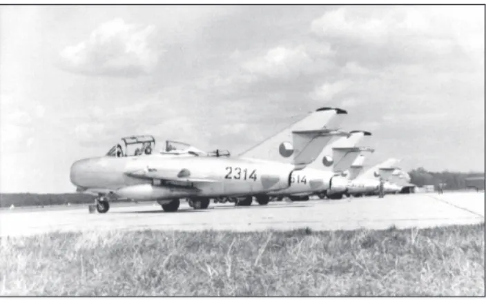 5. ábra. Az Aero saját tervezésű sugárhajtóműves repülőgé- repülőgé-pe, az L–29 Delfin