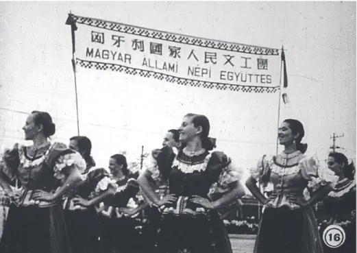 5. kép  A Magyar Állami Népi Együttes szereplése a Szovjetunióban és Kínában. Magyar Fotó  Dia-osztálya, Budapest, 1952