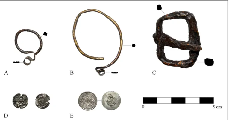 5. kép. Válogatás a temetőből származó leletekből, A–B: karikaékszerek; C: vascsat; D–E: 12