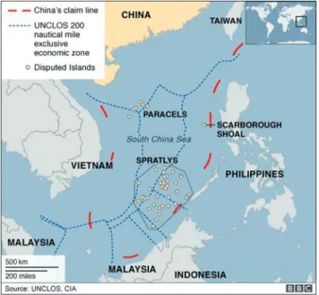 1. ábra A Dél-kínai-tenger kizárólagos gazdasági övezetei (sűrű szaggatott) és a kínai,   kilenc vonásból álló (ritka szaggatott) határvonal 11