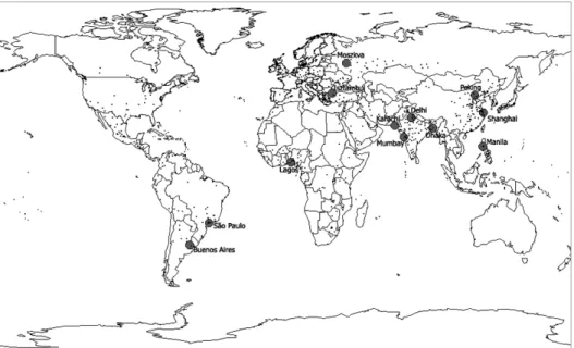 17. ábra: A nagyvárosok (500 ezer–10 millió fő között; kis fekete karikával jelölve) és a megavárosok   (10 millió fő felett; nagy sötétebb körrel jelölve) elhelyezkedése a Földön 2012-ben