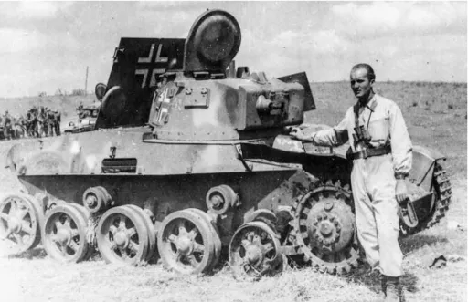 5. kép. „Chapó Gyula aknára futott Toldi harckocsija, amelyik a szovjet hadsereg  kezére került 1941.VIII.13-án (sic!)