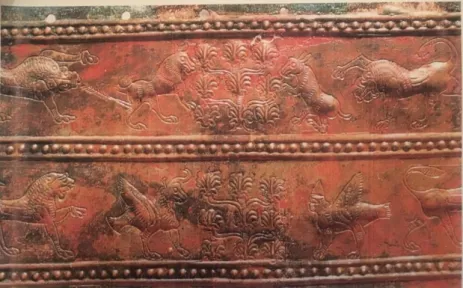 Şekil 17. Bezemeli tunç kemer  parçası, Van Müzesi 
