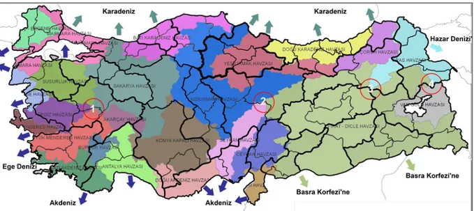 Şekil 4.1 Türkiye akarsu havzaları ve düzey 2 bölgeleri   (Saraçoğlu, 1989; [13] ve [14]’den yararlanılarak hazırlanmıştır.) 