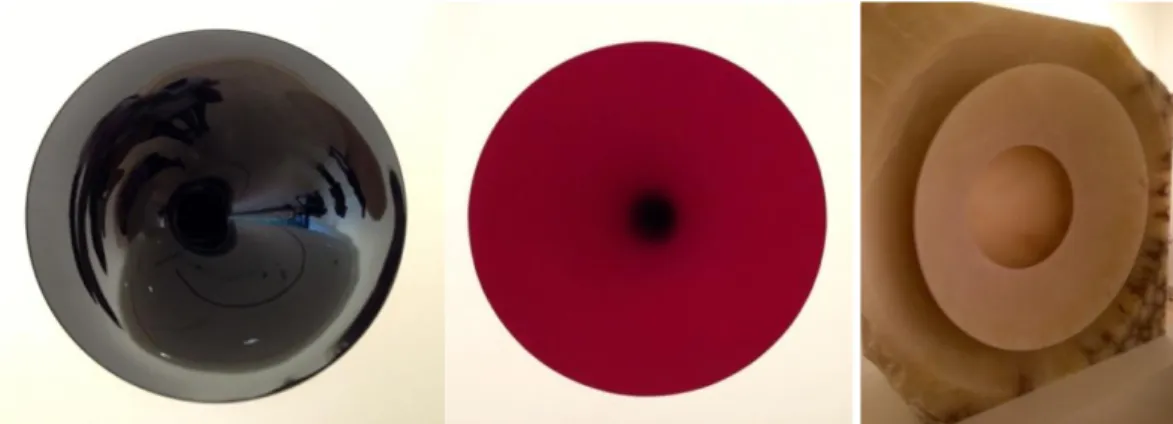Şekil 3.6 Soldan sağa, “Ciğer”,2001, mermer; “İsimsiz”, 1995, cam elyaf ve pigment;  “Disk”, 2010, Kaymaktaşı; Anish Kapoor İstanbulda, Sabancı Müzesi, 2013 