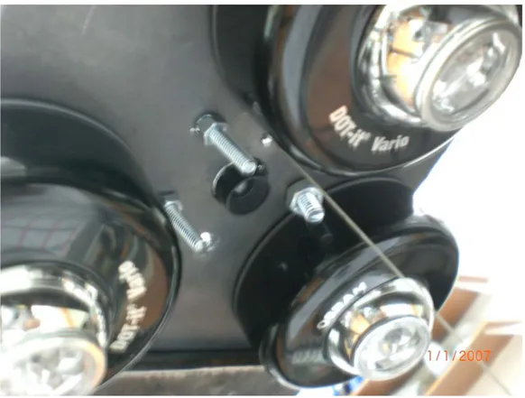 Şekil 4.2 Görüntü işlemede kullanılan kameranın ve kameranın etrafına yerleştirilmiş ışık  kaynaklarının arabanın alt tarafından bakışla görünümü