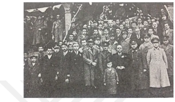 Şekil 6: 23 Şubat 1936'da Siverek Halkevi Açılış Törenine Katılan Bir Grup 111