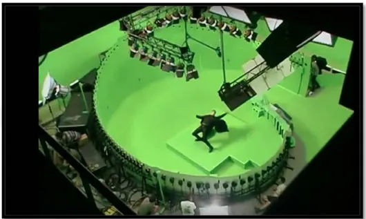 Foto 2.7: &#34;The Matrix&#34; Filminde Flow-Motion Tekniği İle Çekim Anı 