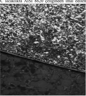 Şekil 5.  %80 N 2  + %20 H 2   gaz karışımında, 1  saat nitrürlenen malzemede beyaz tabakanın  optik mikroskopta görünüşü (x300) 