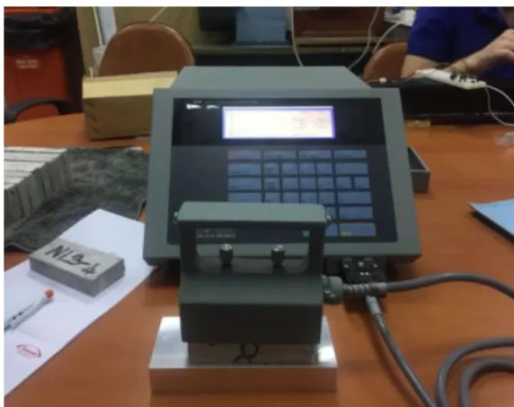 Fig. 4 Thermal conductivity measuring device 