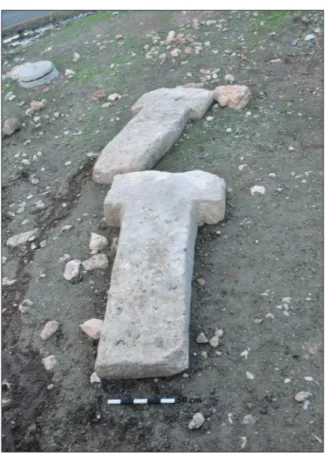 Fig. 4. T-shaped pillars excavated from Kurt Te- Te-pesi.