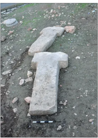 Fig. 4. T-shaped pillars excavated from Kurt Te- Te-pesi.