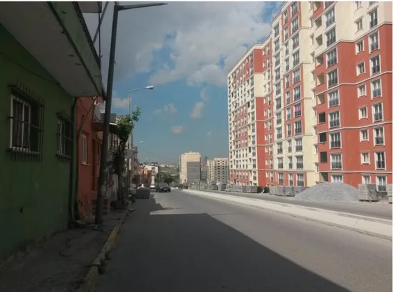 Foto 8: Kentsel dönüşüm ile birlikte eskiden kalabalık olan sokaklar artık boş görünmektedir