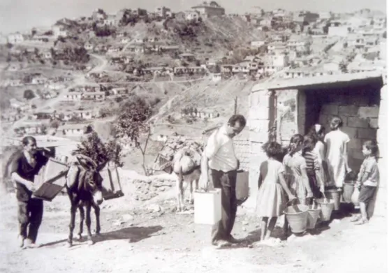 Foto 2: Gaziosmanpaşa’nın ilk yerleşim yeri olmaya başladığı yıllar  Kaynak: Gaziosmanpaşa Belediyesi, 2014 
