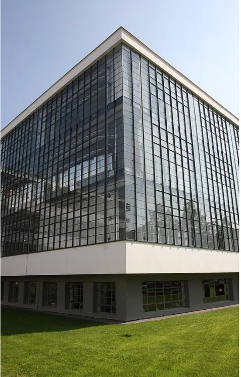 Şekil 2.9: Dessau Bauhaus Atölye Bloğu Cephesi [72] 