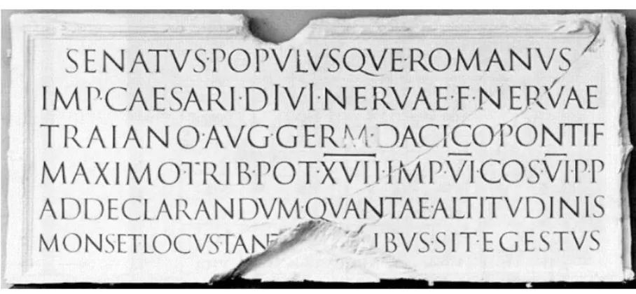 Şekil 3.6: Trajan Sütunu üzerindeki Kare Kapital yazılar  Kaynak: http://www.lancaster.ac.uk/users/yorkdoom/palweb/week02/palwk2x.htm 