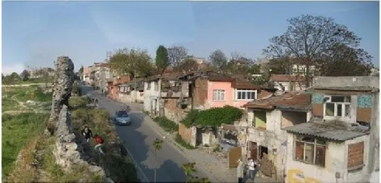 Şekil 3.3: Sulukule’de Eski Evler [58] 