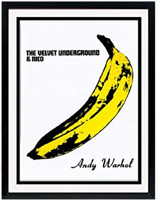 Grafik tasarıma yansımaları protestocu bir kimlikle bizi karşılar. ‘’1967 önemli  bir tarihtir… Andy Warhol, Velvet Underground için Muz’u çizer, Peter Blake’le  Jane Haworth, Beatles’ a ’’Sergent Peppers Heart Clubs Band’ i çizer, Milton  Glasser, Dylan p