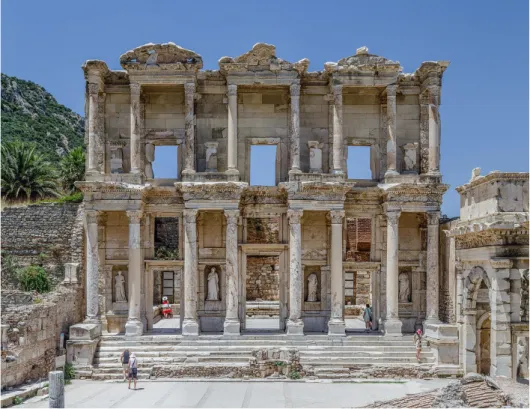 Şekil 2.12. Celsus kütüphanesi Efes, Selçuk. 