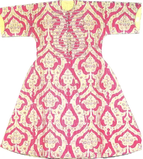 Figure 1: Caftan 13/46 (reproduced with kind permission from Topkapi Palace  Museum)  