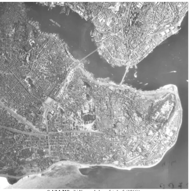Şekil 1.31Tarihi Yarımada hava fotoğrafı (1966))  Kaynak: İstanbul Büyükşehir Belediyesi Arşivi 