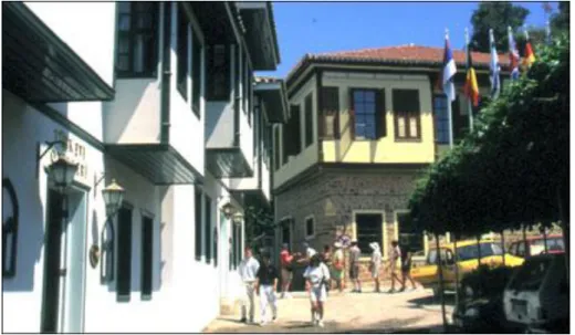 Şekil 3.1.  Restore edilmiş Kaleiçi evleri  