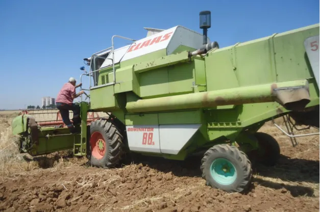ġekil 3.1.3.5. Hasatta kullanılan biçerdöver görüntüsü 