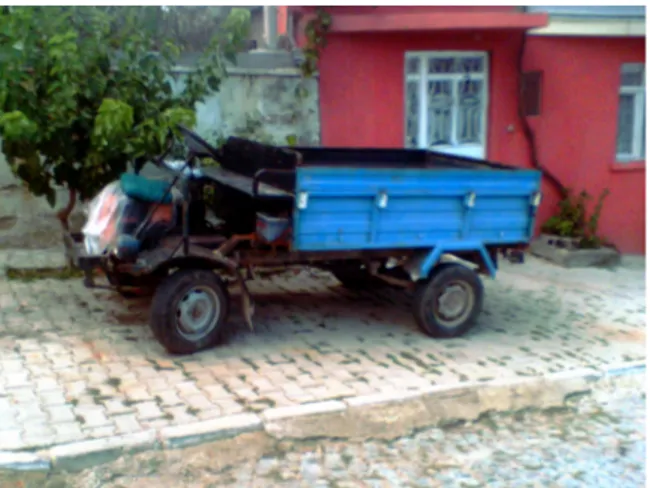 Figure 1b and 1c. Pat-pat as an agricultural vehicle with special equipment.
