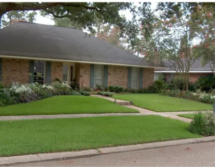 Şekil 1.1. Amerika’da bir ev bahçesinde kullanılmış yengeç çimi 