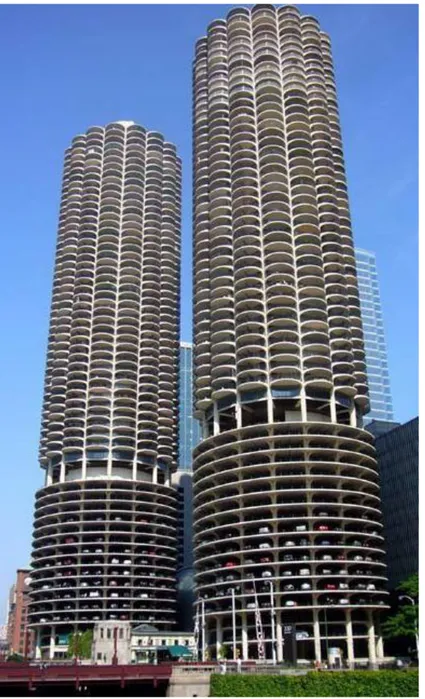 Şekil 2.8. ABD’de Chicago şehrinde Marina City’ye ait akıllı otopark  (Weinberger vd     2010) 