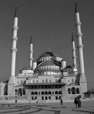 FIGURE 3A.  Vedat Dalokay’s design for Kocatepe Mosque in Ankara  won  a  national  competition  in  1957.