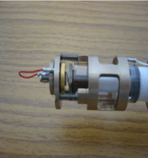 Figure 2.7: The head of the microscope where sensor and sample are mounted.